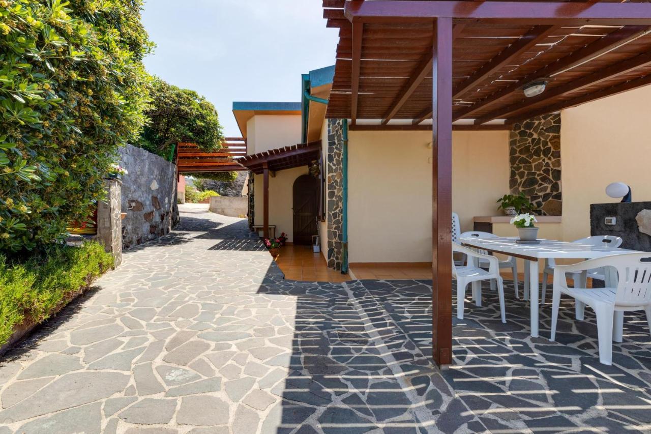 La Terrazza Sul Mare Villa Magomadas Eksteriør bilde